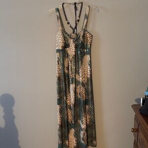Roz & Ali Green and Cream Patterned Maxi Dress
